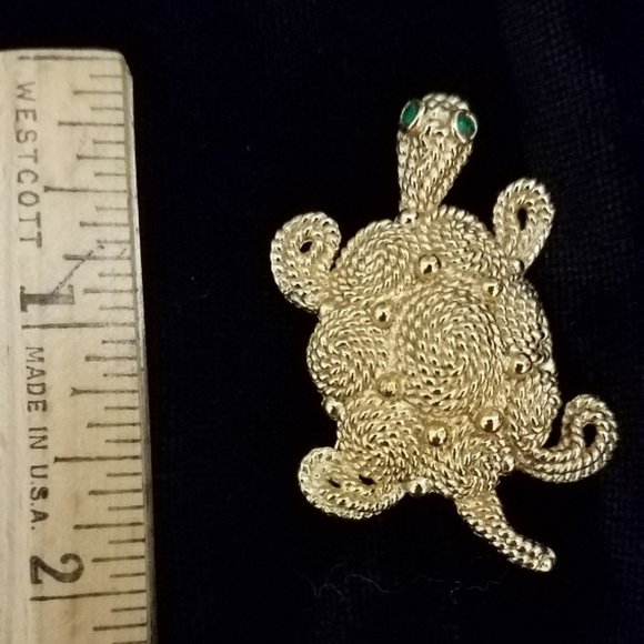 Vintage Gold Tone Metal Rope Filigree Turtle Brooch -Unsigned Napier Style - Picture 2 of 3